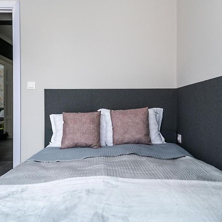 Boutique 2-Bedroom Apartment In Sofia Esterno foto